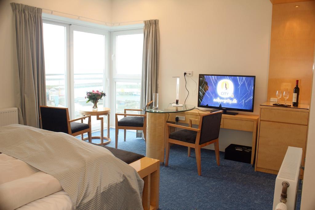 Seafront Hotel Hirtshals Kamer foto